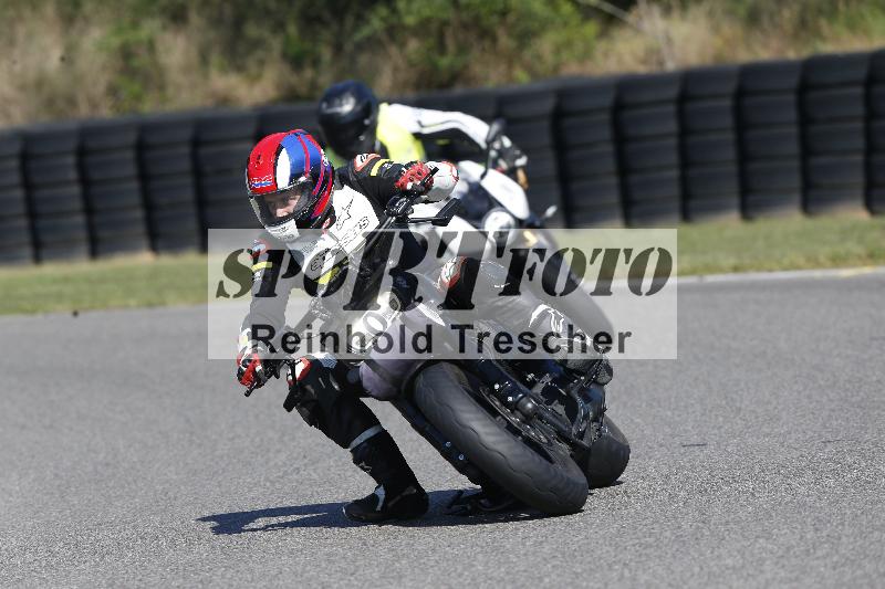 Archiv-2025/49 26.08.2025 Cornu Master School ADR/blau-bleu/0-1